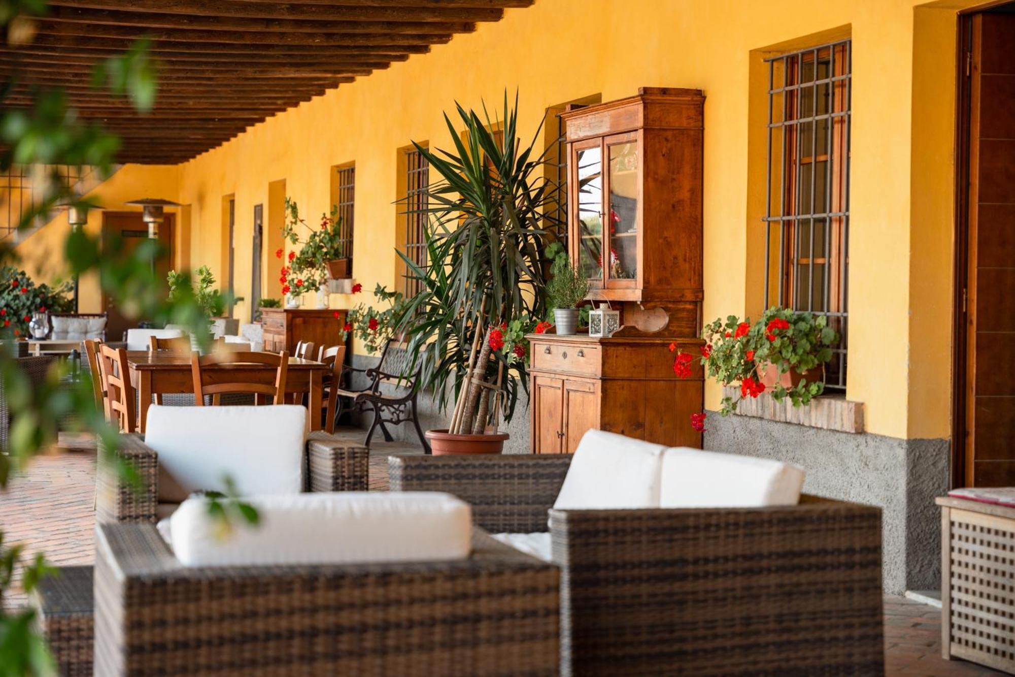 Agriturismo Bassanella Treviglio Buitenkant foto