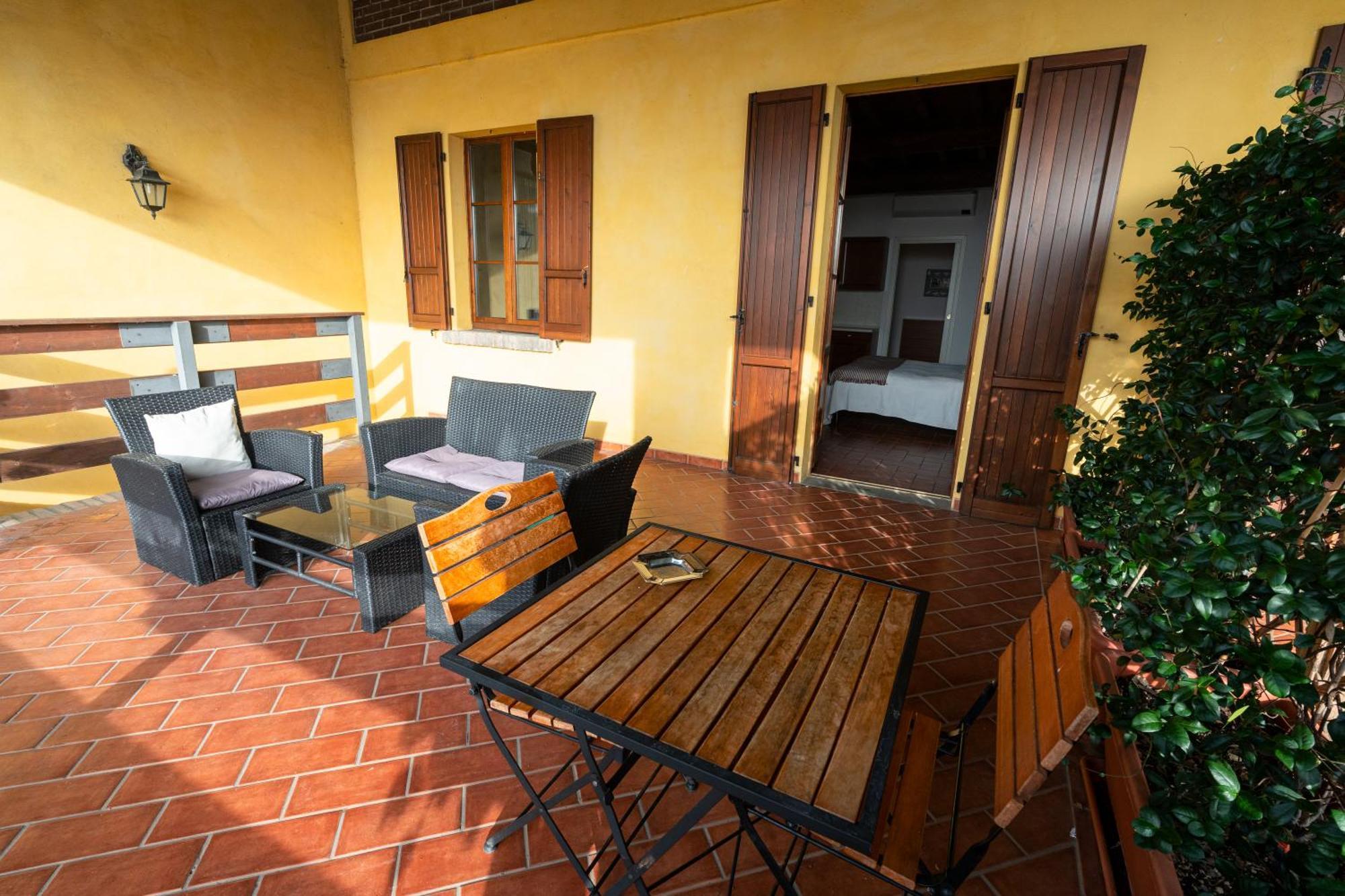 Agriturismo Bassanella Treviglio Buitenkant foto